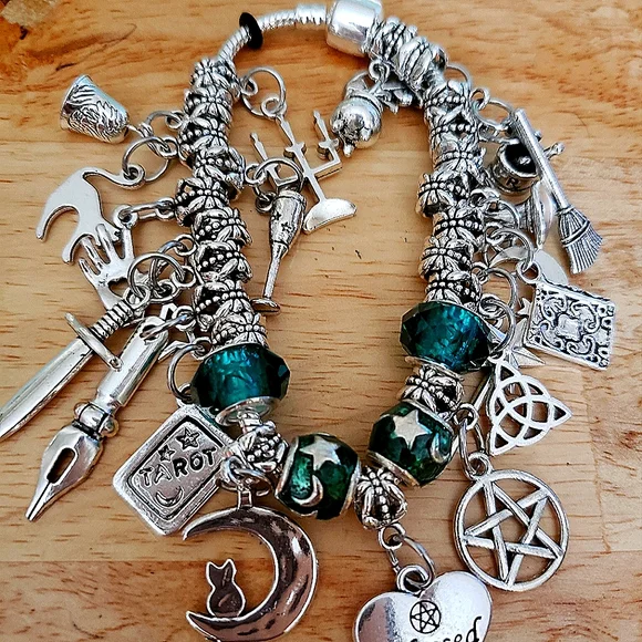 Wiccan Blessed Be Charm Bracelet Green - Picture 3 of 5